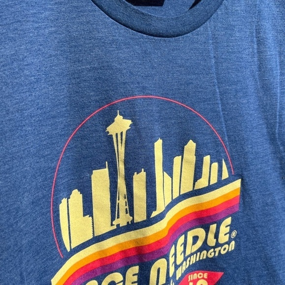 Women's Space Needle T-Shirt Blue Logo Solid L Crew Seattle Cut Sleeve Tourism - Picture 10 of 11